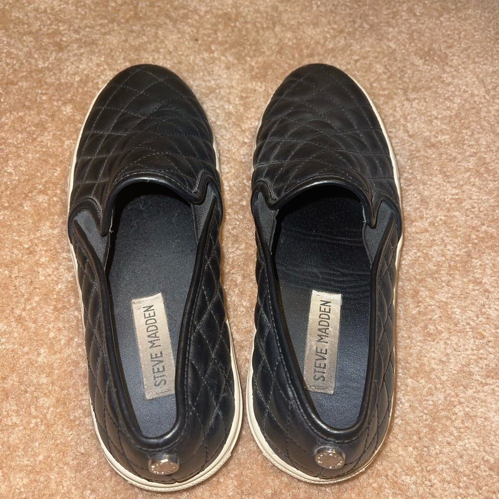 Used - Picture 2 of 5